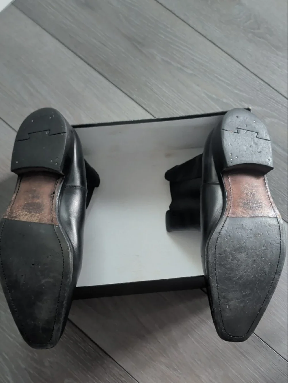 Vero Cuoio Black Leather Chukka Boots with Yellow Lining